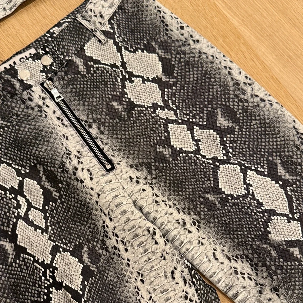 I.AM.GIA Monochrome Snakeskin Set - Picture 5 of 8